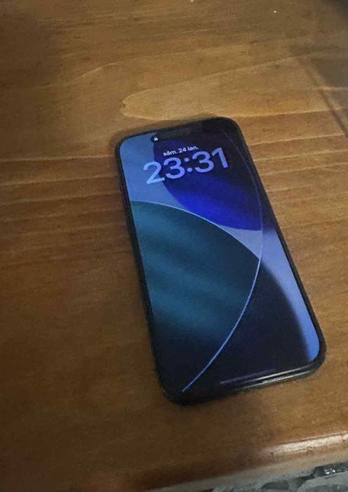 Vând iphone 15 pro