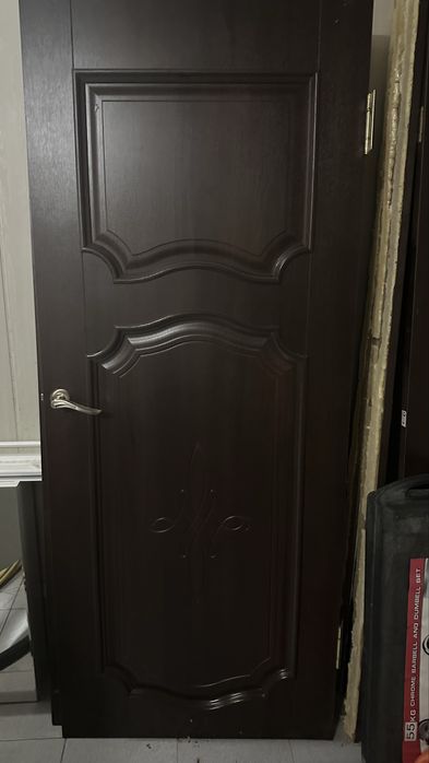 Продается железная дверь