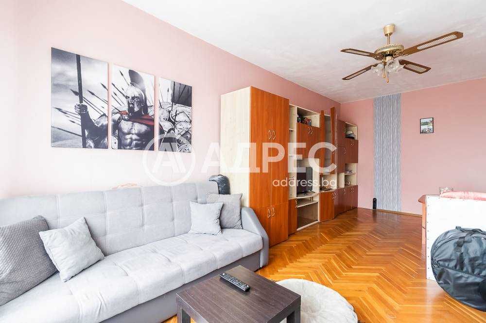 Дава се под наем Тристаен апартамент в Варна, Чайка - 85 кв.м за 548.25 € - Снимка #1