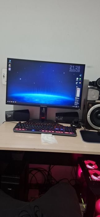 i5-7400 + Asus GTX750Ti 4 gb + 27 Monitor