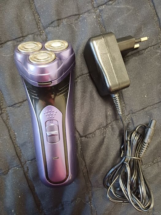 Aparat de ras barbati