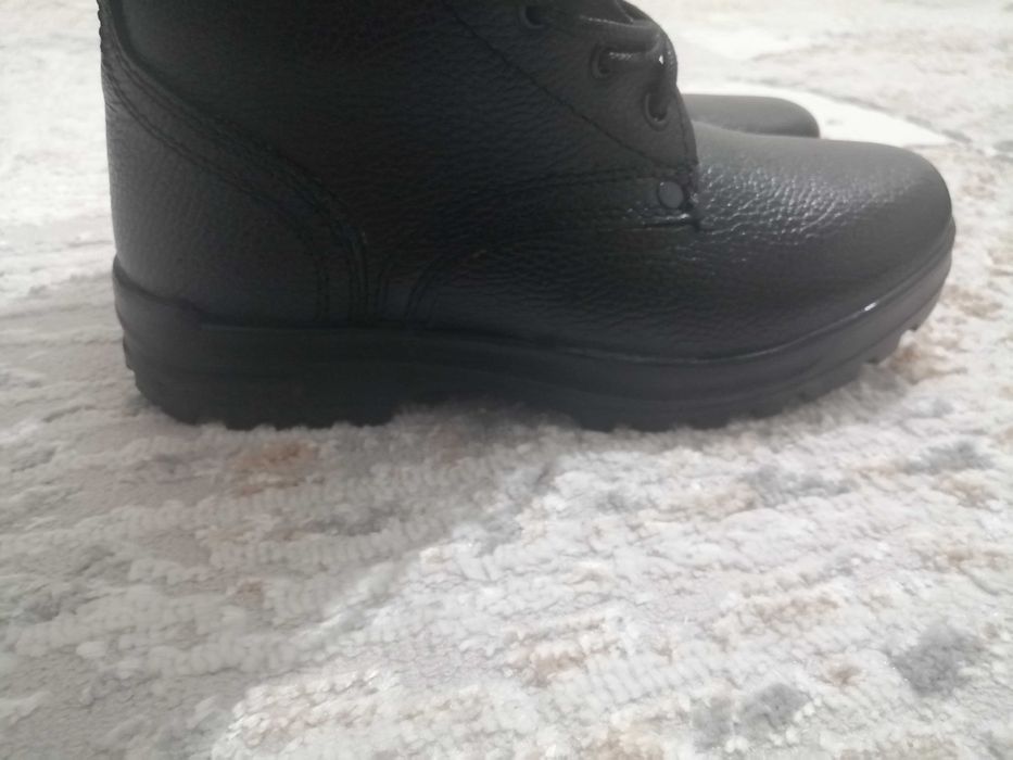 Срочно продам новые берцы