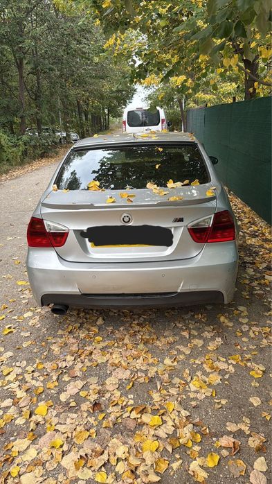 Dezmembrez /piese bmw seria 3 E90 din anul 2008 2.0 benzina N43B20A