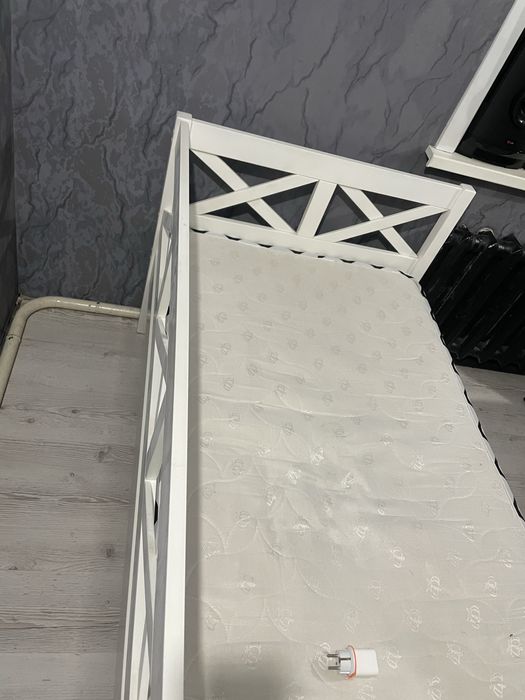 Кровать в спальню