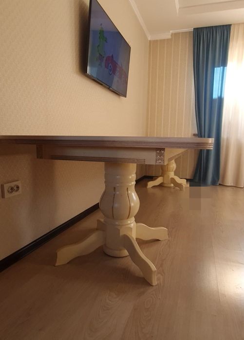 Продается гостевой стол