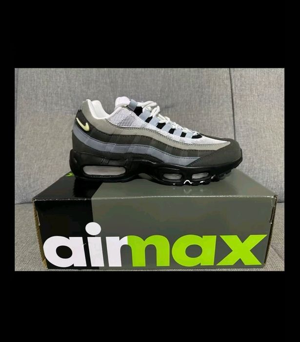 Nike air max 95 og diferite culori