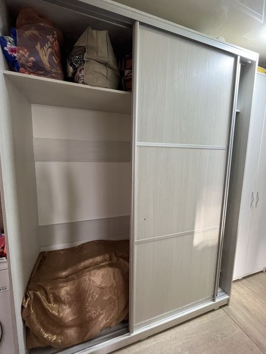 Шифонер купе продаюется