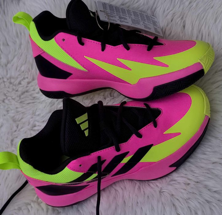 Adidas оригинални дамски сникърси нови  електрикови цветове 38 2/3