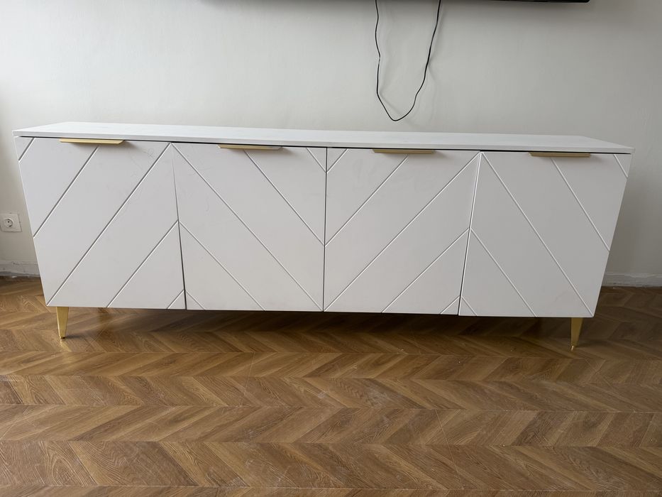 Продам тумбу под телевизор
