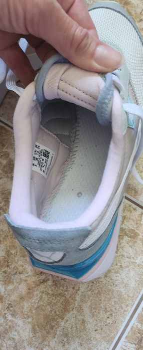 Продавам маратонки