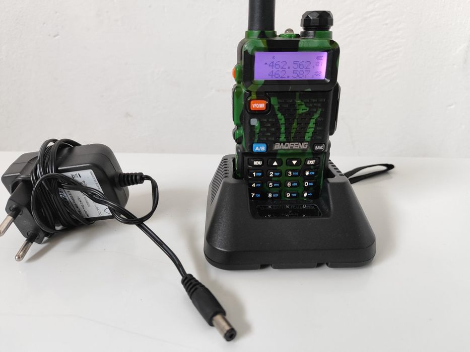 Продам рацию Baofeng uv-5r (Баофенг)