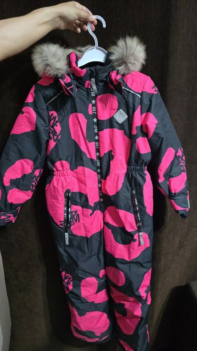 Зимний комбинезон для девочки