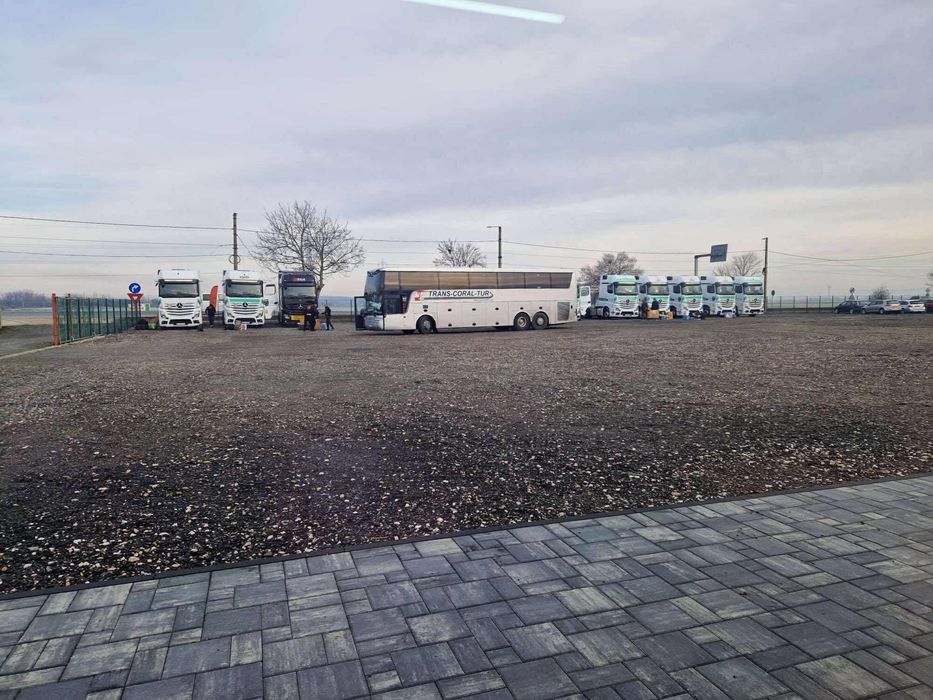 Inchiriez teren / parcare Tir Camion/ parc auto / parcare utilaje