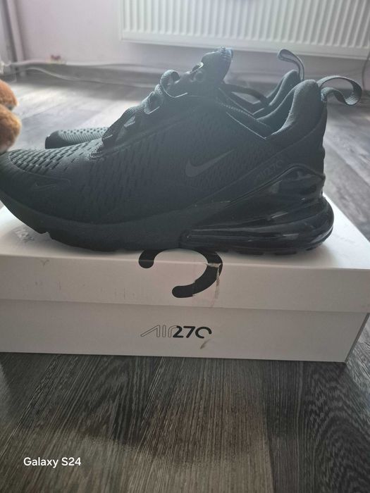 Маратонки NIKE AIR MAX 270