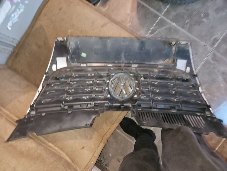 Grila vw passat b6