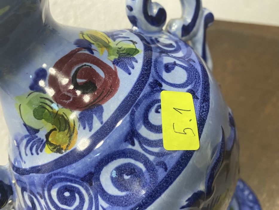 Португалска ваза с маркировка в кобалтово синьо