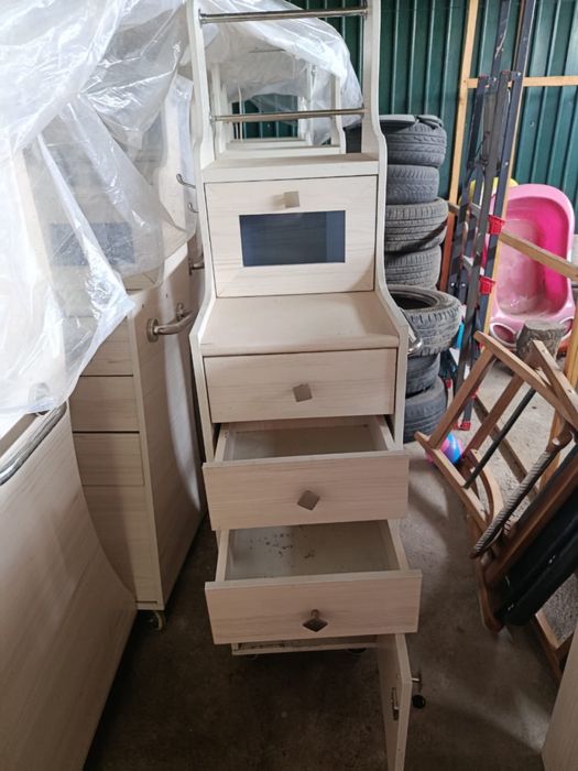 тумбочка для салона