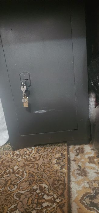 Продаётся  сейфы