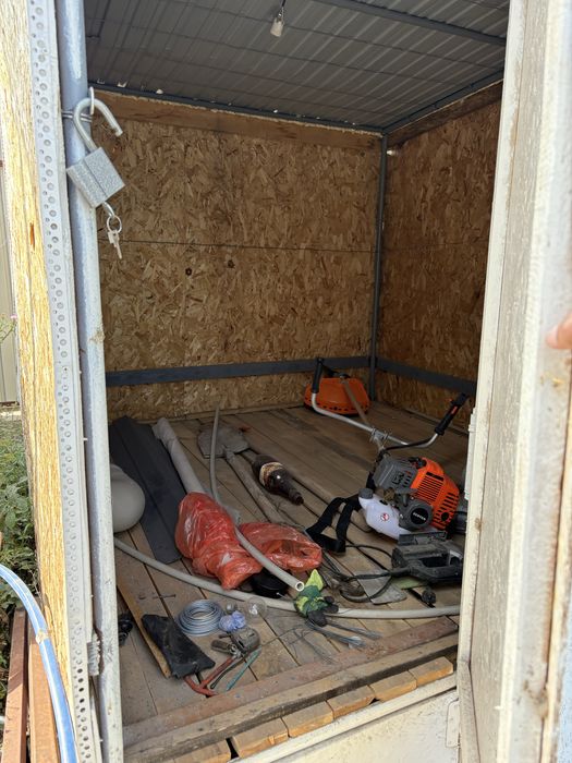 Фанерный домик для тех кто строится