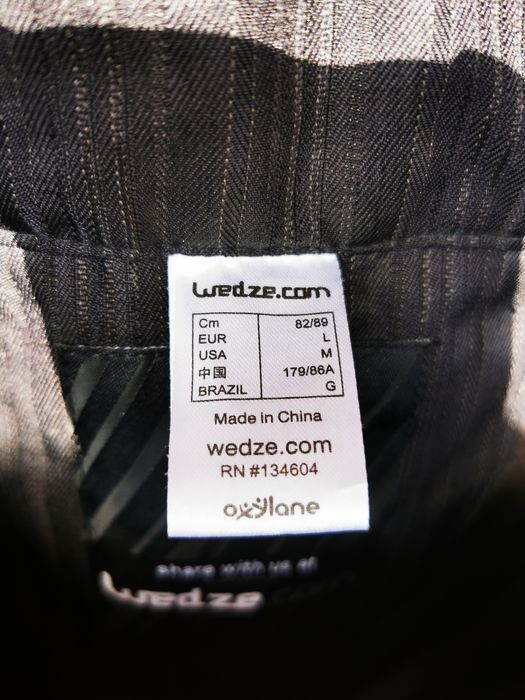 Vand pantaloni de iarna impermeabili schi snowboard etc noi sau apro