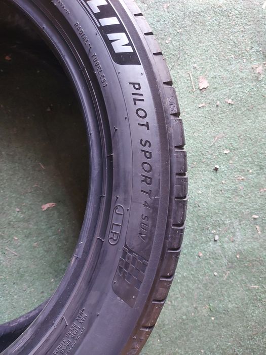 235 50 20 Michelin DOT 2019 vara