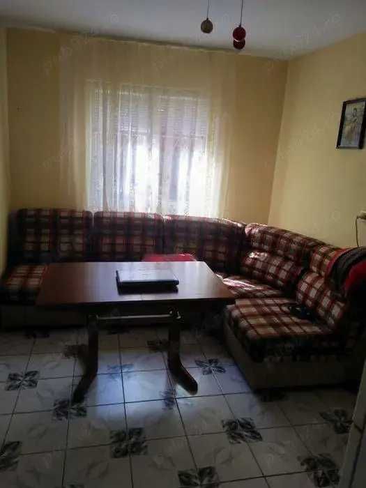 Vand casa in Sapata, Comuna Macesu de Jos