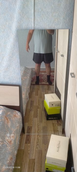 Ковры, зеркало, сундук