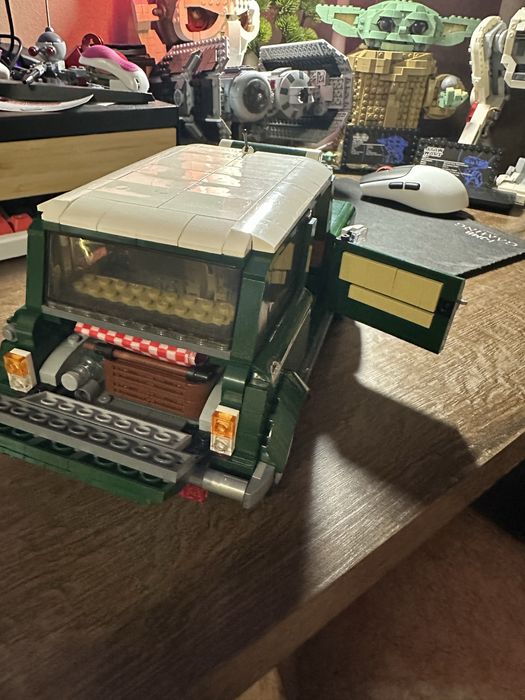 Продавам модел на Mini Cooper