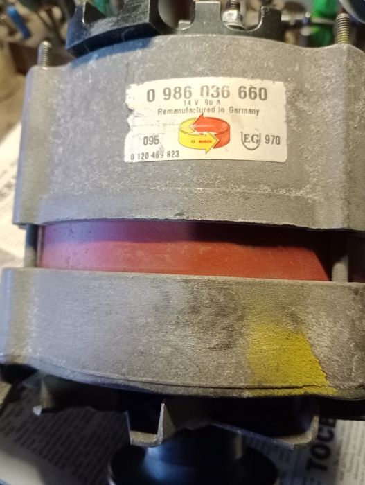 Продам генератор Audi мотор 2,3