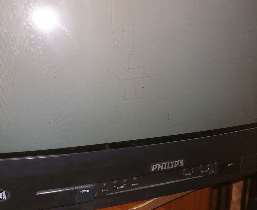 Телевизор  цветной. рабочий