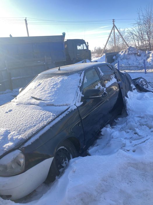 Продам приору 1 поколения