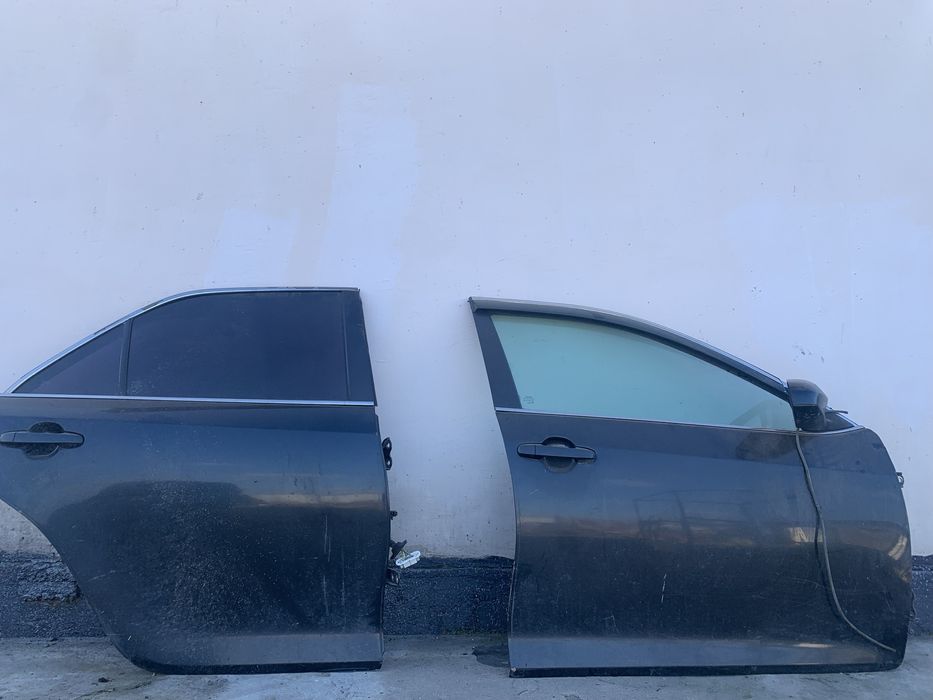 Продам двери и крышку багажника на Camry 50