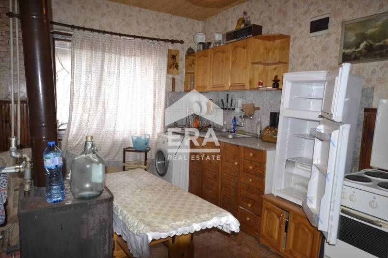 етаж от къща с гараж  кв.Воеводски