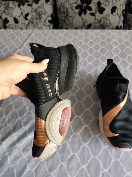 Nike маратонки 39 номер в добро състояние