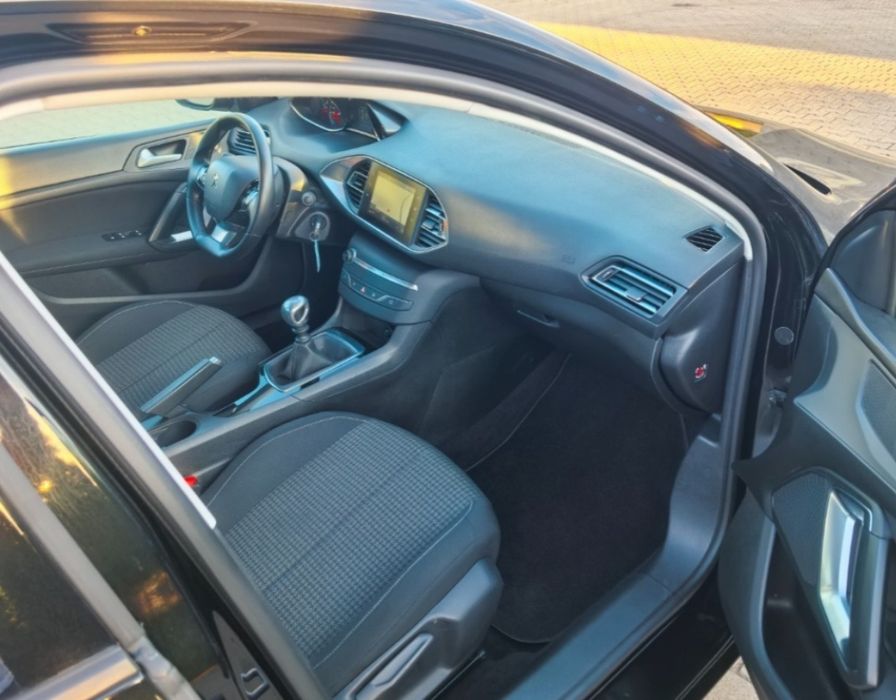 Peugeot 308 1.5BlueHDI 131kc 2018г
