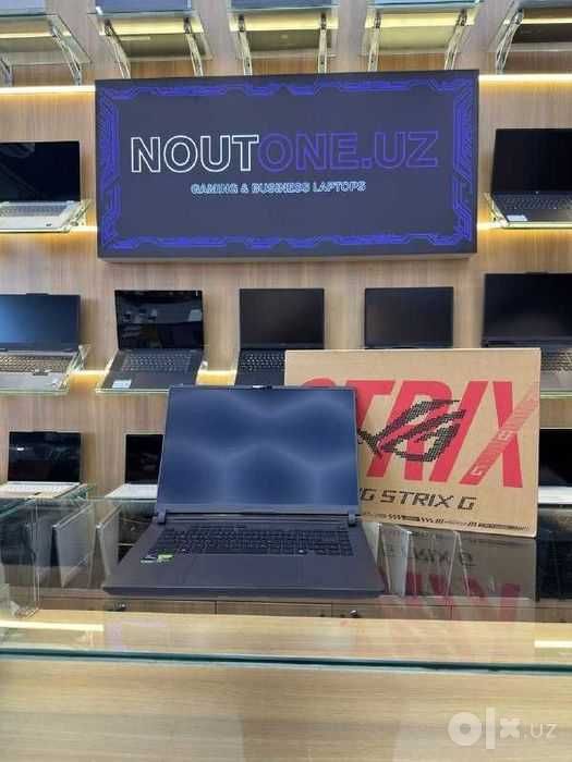 Laptop ASUS ROG STRIX G16 Core I9 14900HX RTX5070 32/1TB 16.0 240Hz