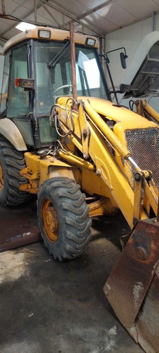 Buldoexcavator JCB 3CX