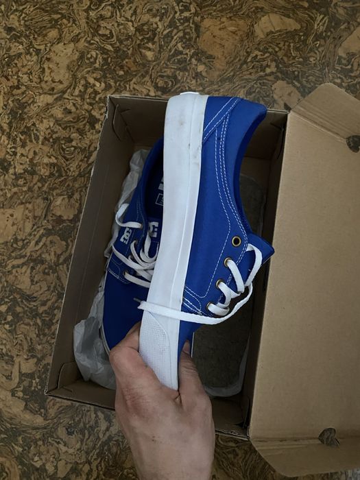 Продам абсолютные новые кеды DC Shoes