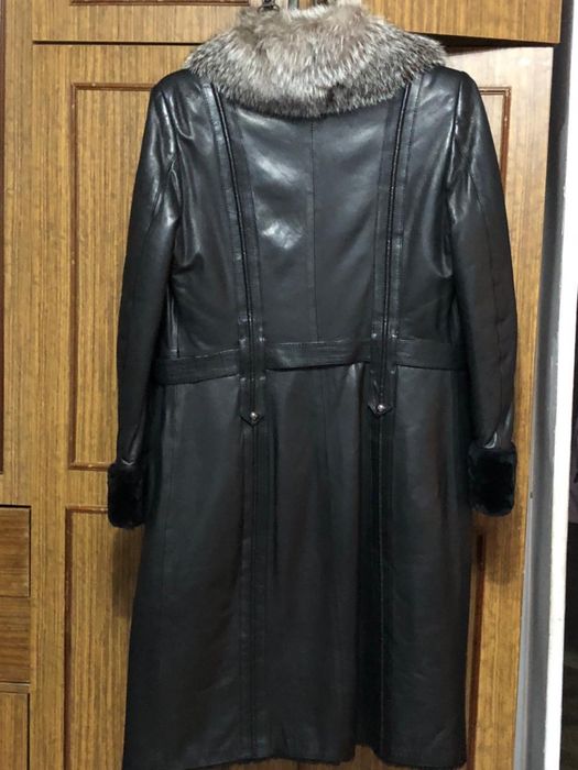 Продам кожанную дубленку