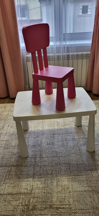 Стол и стульчик детский Икеа