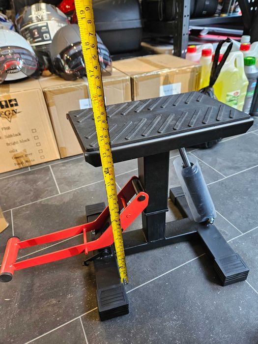 Стойки  за  мотор