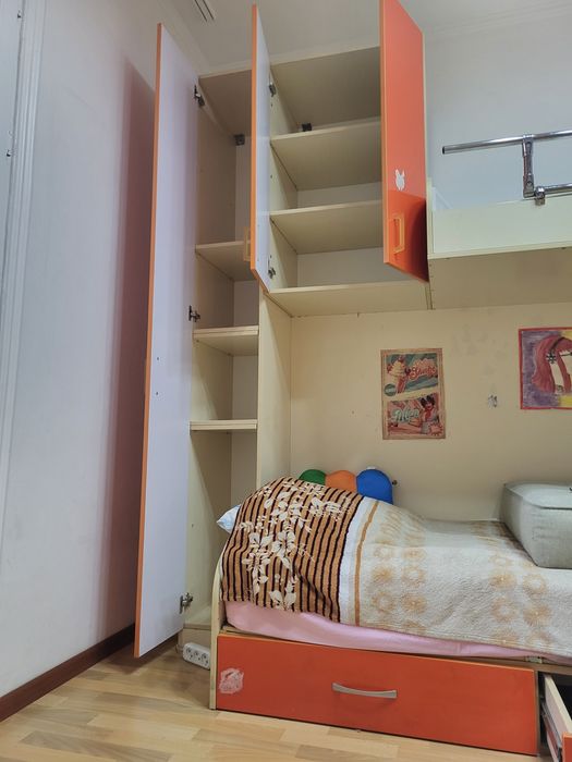 Детские кровати, шкафы, гарнитур детский