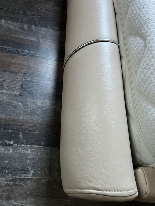 Легло за спане с нощно шкафче  спалня