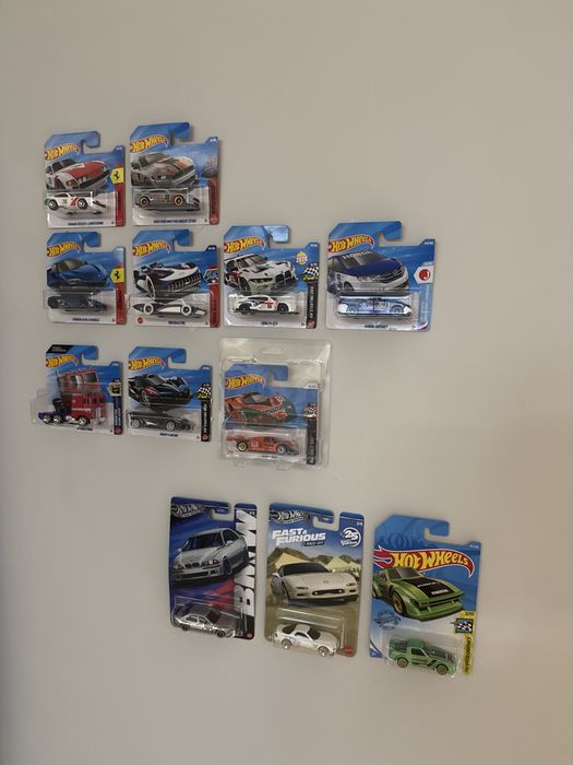 HotWheels запакованные все в идеале