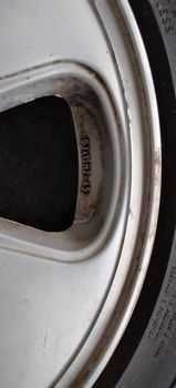 Продавам гуми с джанти