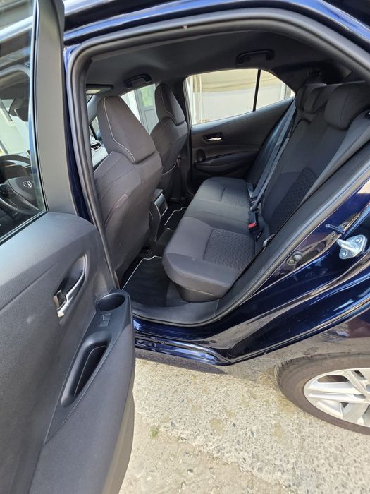 Toyota Corolla Hybrid 1.8 Benzină si  Electric | 2022 | Automat | Consum 4.5% | Impecabilă