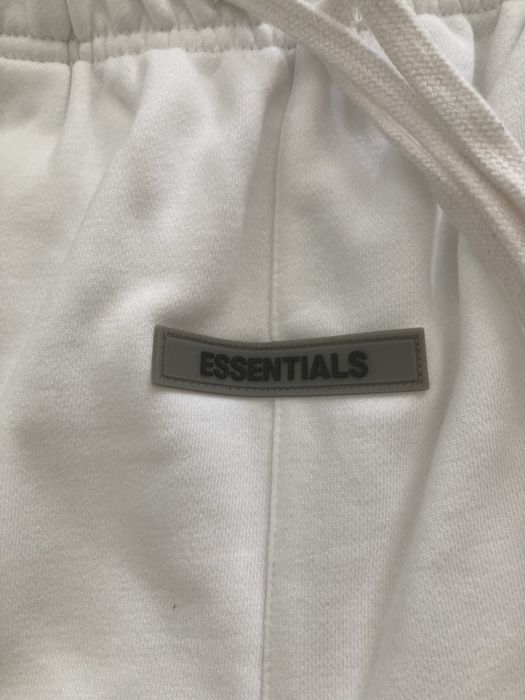 Къси гащи Essentials
