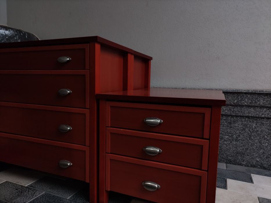 Mebel yengidey turipdi 4 ta va 2 ta oyna ham bor