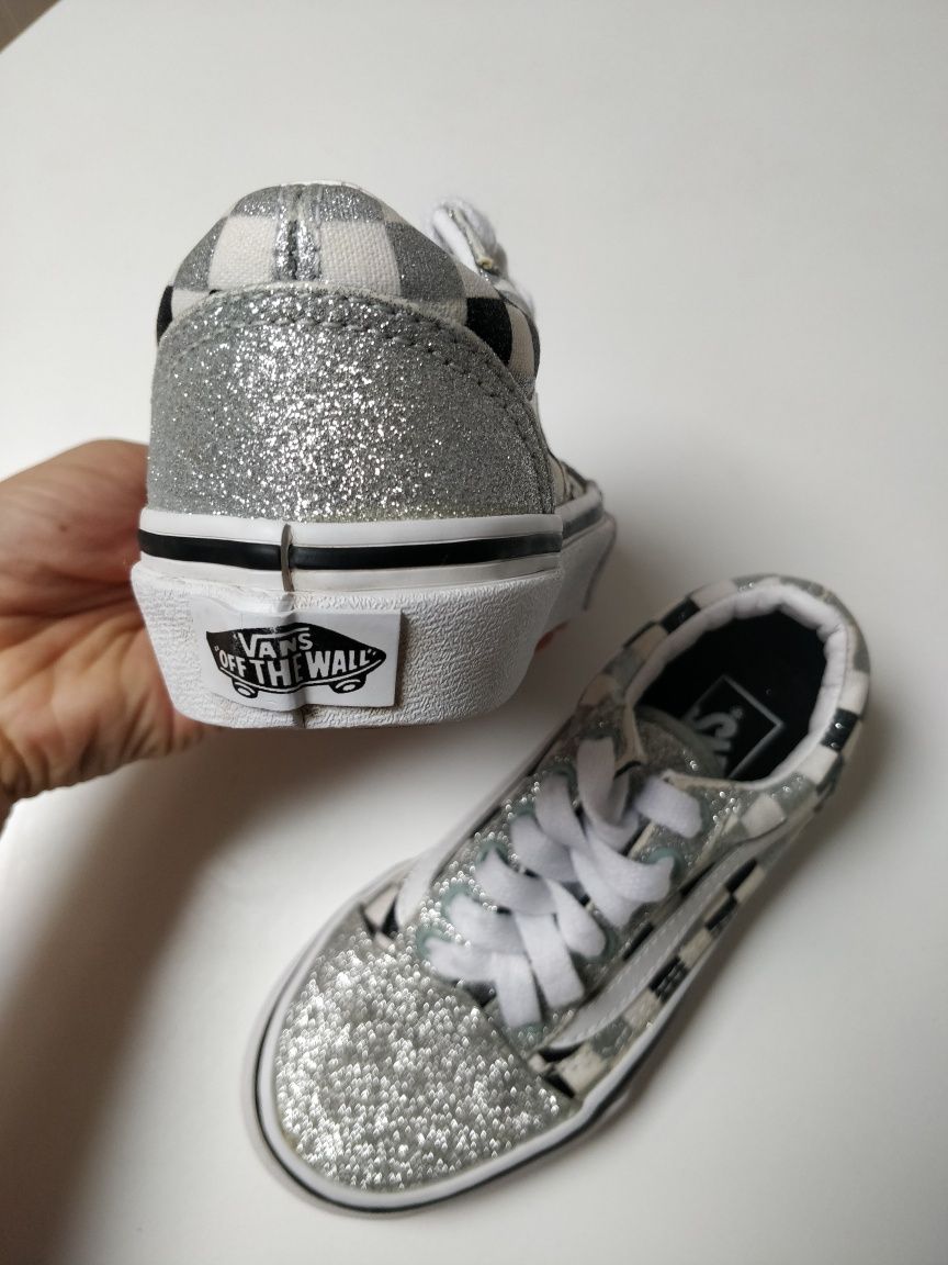 Tenisi VANS Old Skool fetite cu sclipici m rimea 27 Ploiesti OLX.ro