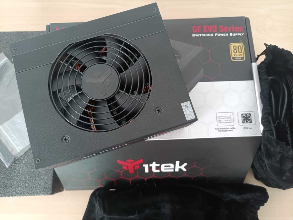 Sursa Itek 1000W 80 gold Noua Nefolosita Modulara
